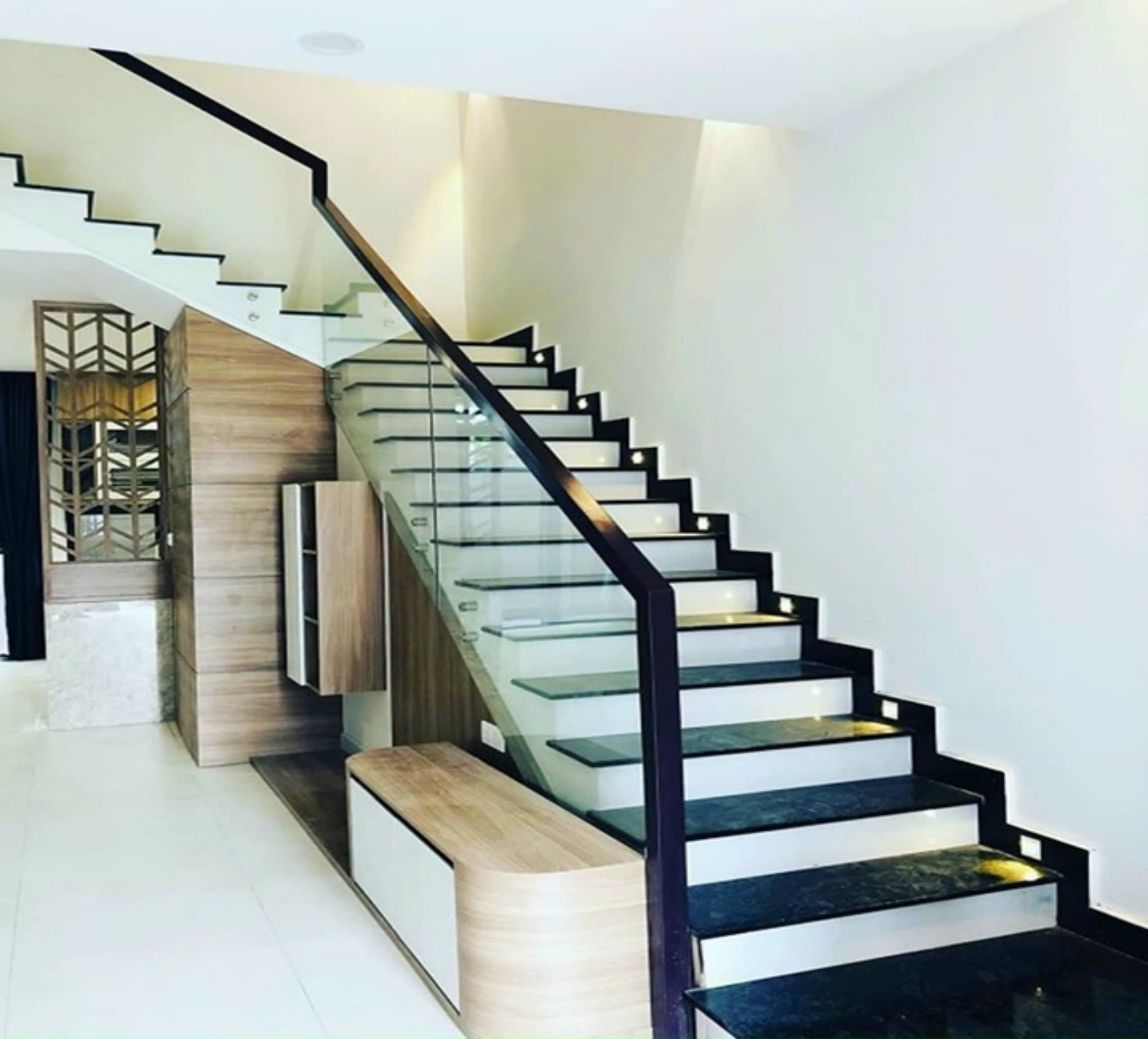 LANCAN - CẦU THANG KÍNH